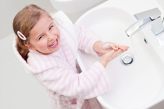 Norėdami apsisaugoti nuo užsikrėtimo kirmėlėmis, turite nusiplauti rankas